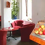 Hotel By Premiere Classe 3*