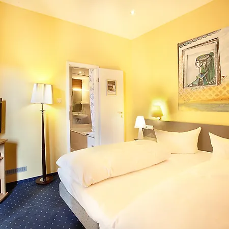 By Premiere Classe 3* Kiel