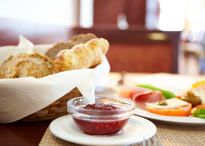 Hotel By Premiere Classe 3*