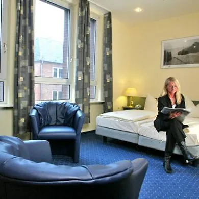 Hotel By Premiere Classe 3*