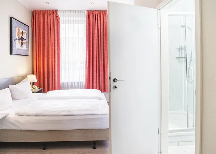 Hotel By Premiere Classe 3*