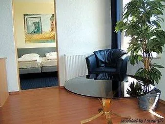 Hotel By Premiere Classe